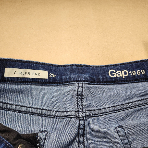 Gap 1969 Girlfriend Jeans 8 / 29x27 Mid Rise Taper - Picture 6 of 9